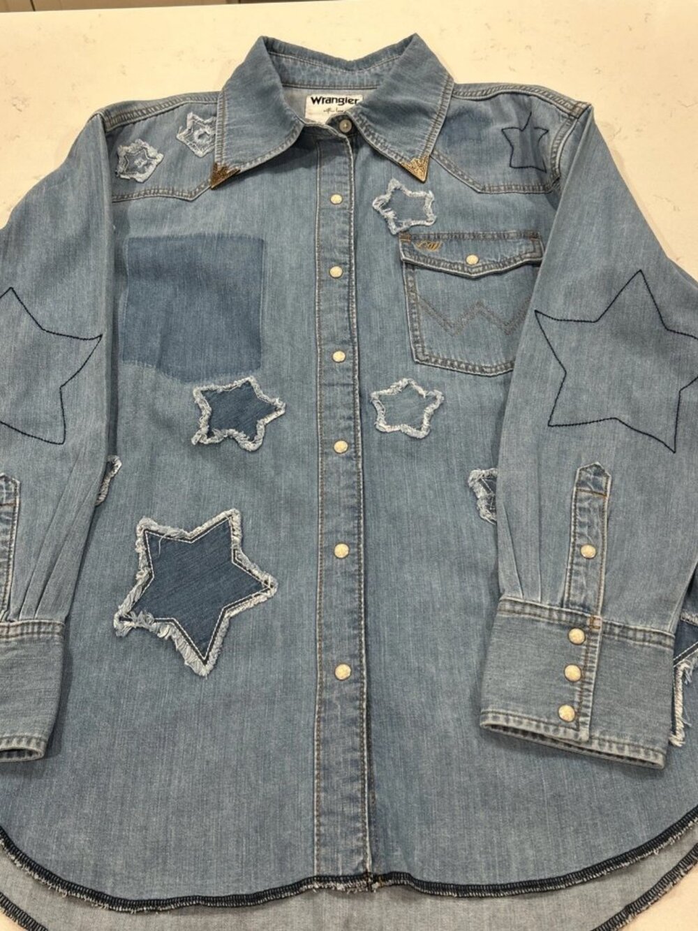 Women's Wrangler X Lainey Wilson Starry Western Snap Long Sleeve Button Up Large